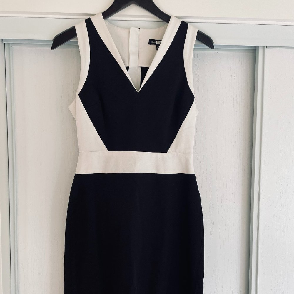 Banana Republic Sleeveless Dress